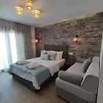 Dikap Luxury Aparts Лименария